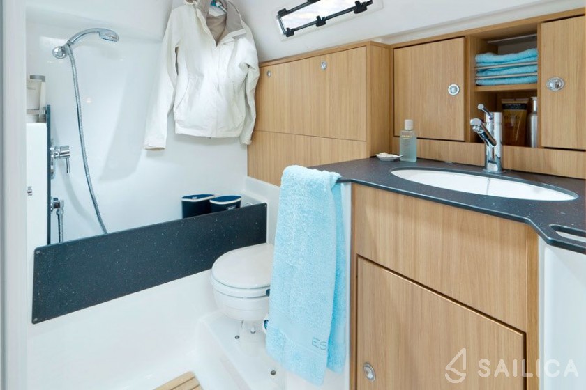 Bavaria 36 Cruiser - Yacht Charter Sailica