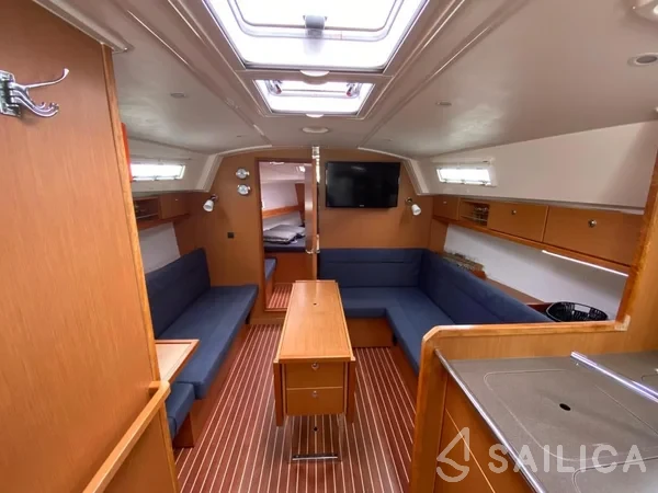 Bavaria 36 Cruiser - Yacht Charter Sailica