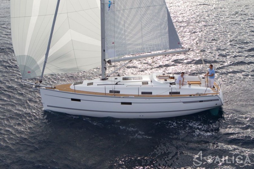 Bavaria 36 Cruiser - Yacht Charter Sailica