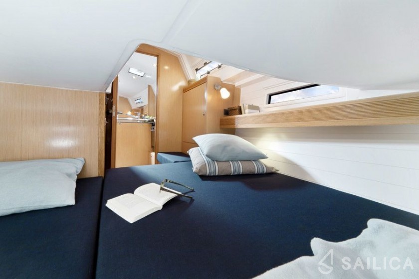 Bavaria 36 Cruiser - Yacht Charter Sailica