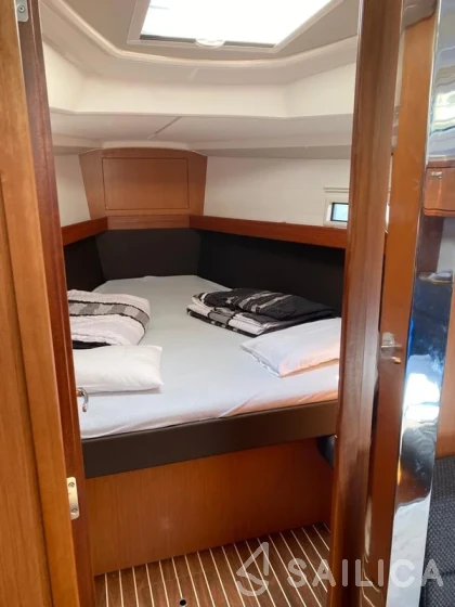 Bavaria 37 Cruiser - Yacht Charter Sailica