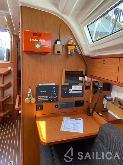 Bavaria 37 Cruiser - Yacht Charter Sailica