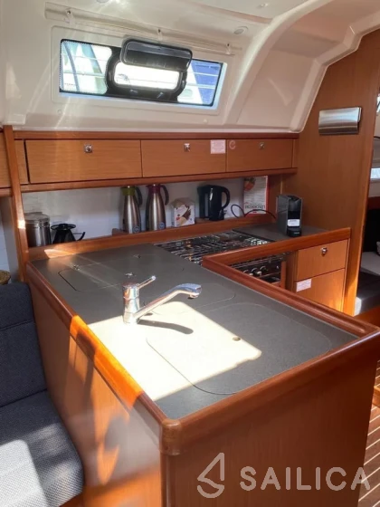 Bavaria 37 Cruiser - Yacht Charter Sailica
