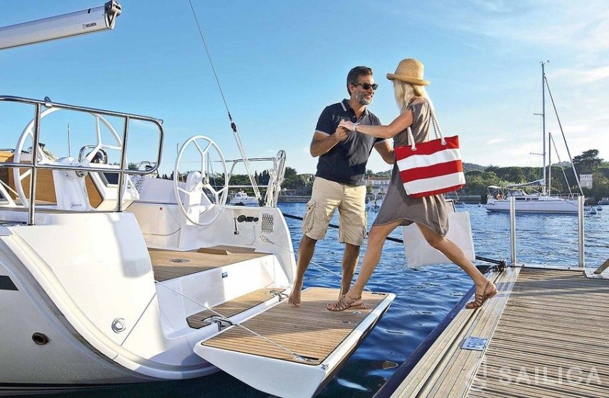 Bavaria 37 Cruiser - Yacht Charter Sailica
