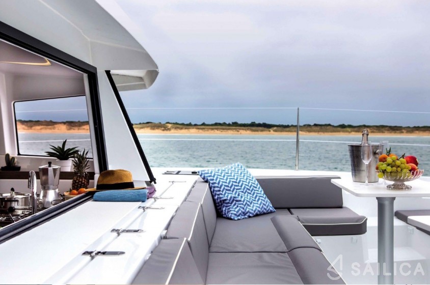 Bali 4.3 - Yacht Charter Sailica