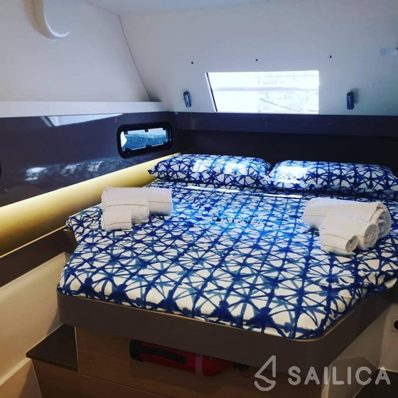 Bali 4.1 - Yacht Charter Sailica