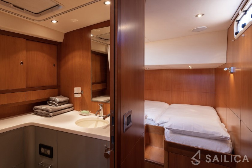 Garcia Yachts 86 - Yacht Charter Sailica