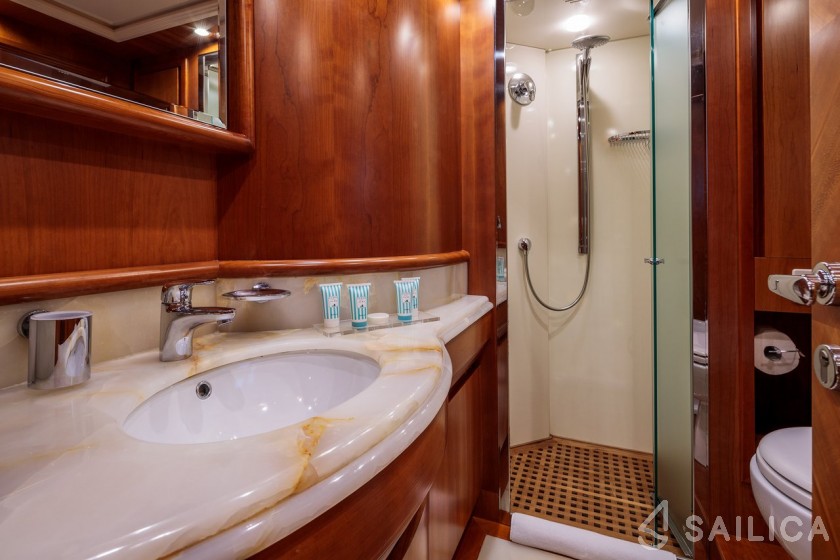 Alalunga 78 - Yacht Charter Sailica