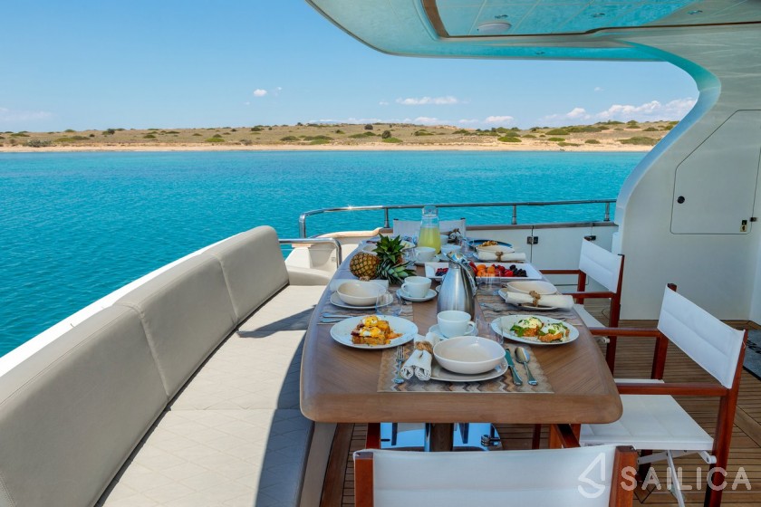 Alalunga 78 - Yacht Charter Sailica