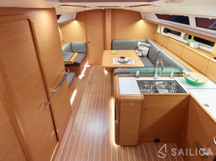 Sun Odyssey 419 - Yacht Charter Sailica