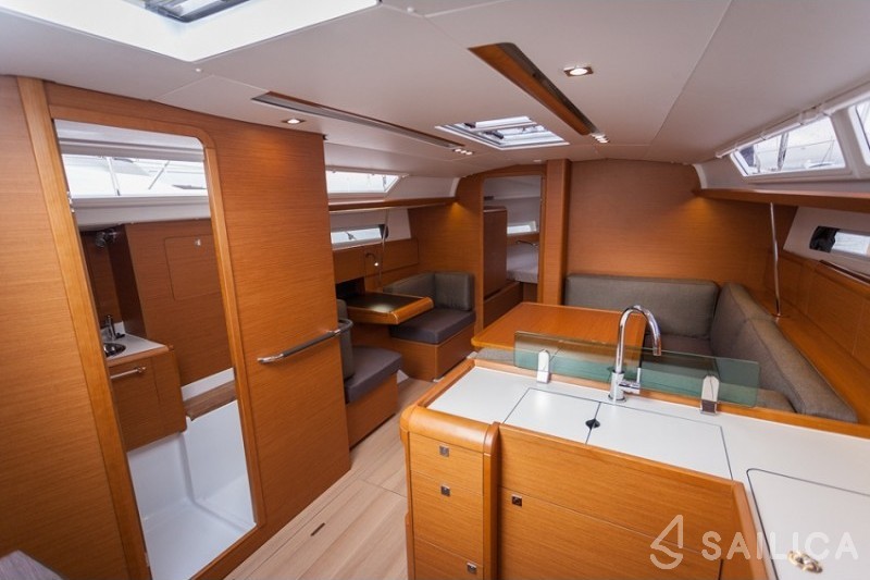 Sun Odyssey 419 - Yacht Charter Sailica