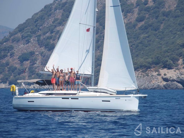 Sun Odyssey 419 - Yacht Charter Sailica