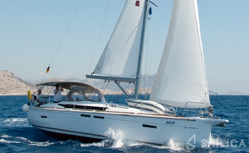 Sun Odyssey 419 - Yacht Charter Sailica