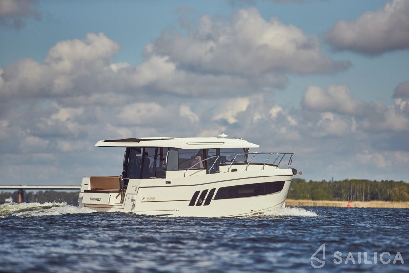 Delphia Escape 1150 - Yacht Charter Sailica