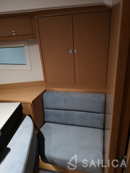 Delphia Escape 1150 - Yacht Charter Sailica