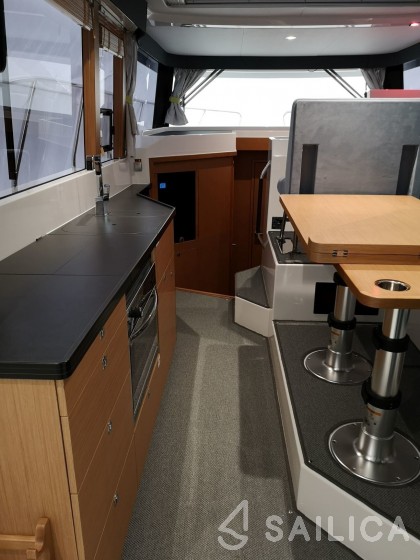 Delphia Escape 1150 - Yacht Charter Sailica