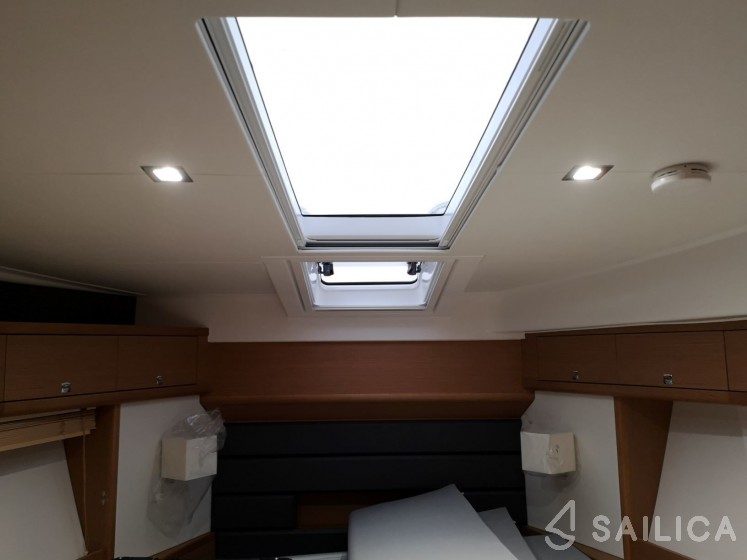 Delphia Escape 1150 - Yacht Charter Sailica