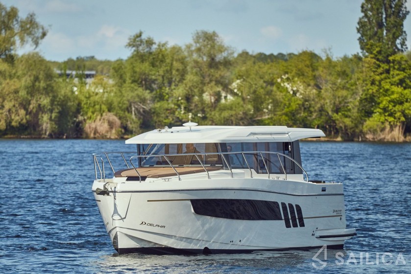 Delphia Escape 1150 - Yacht Charter Sailica