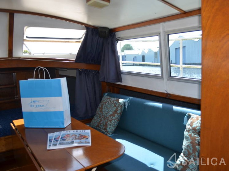 De Drait Doerak 850 OK - Yacht Charter Sailica