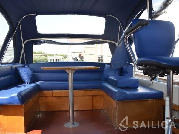De Drait Doerak 850 OK - Yacht Charter Sailica