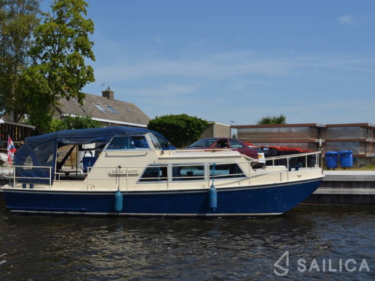 De Drait Doerak 850 OK - Yacht Charter Sailica