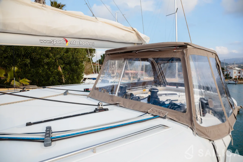 Lagoon 400 S2 - Yacht Charter Sailica