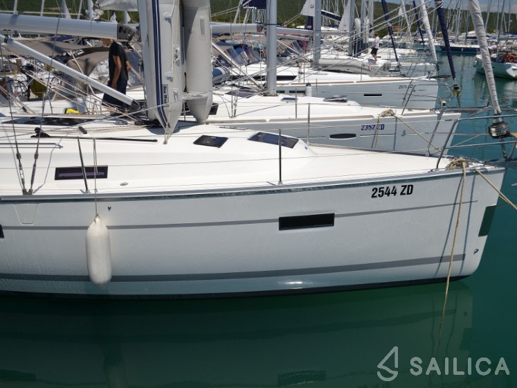 Bavaria 40 Cruiser - Yacht Charter Sailica