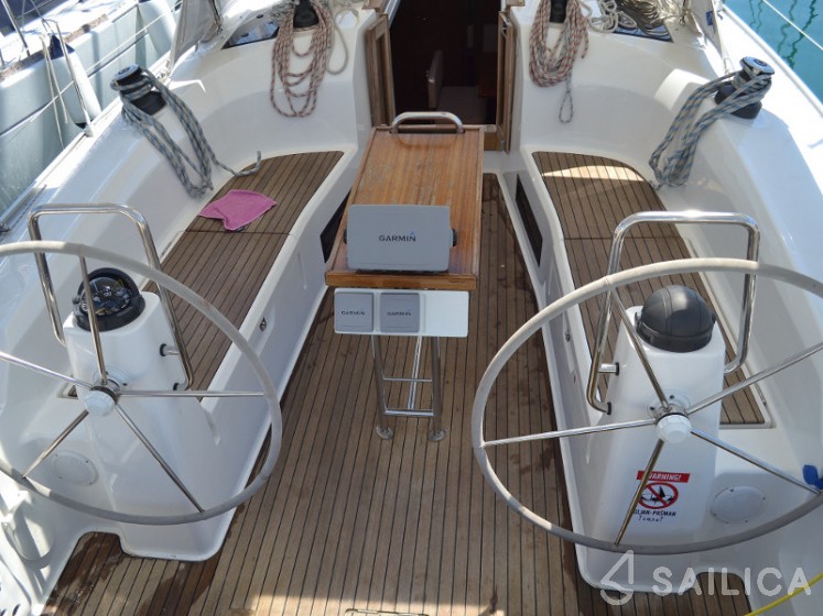 Bavaria 40 Cruiser - Yacht Charter Sailica