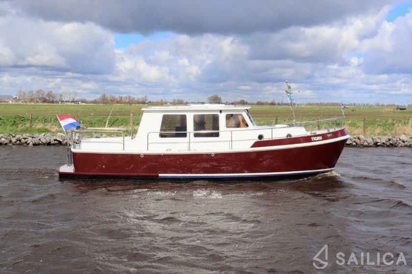 Simmerskip 900 - Yacht Charter Sailica