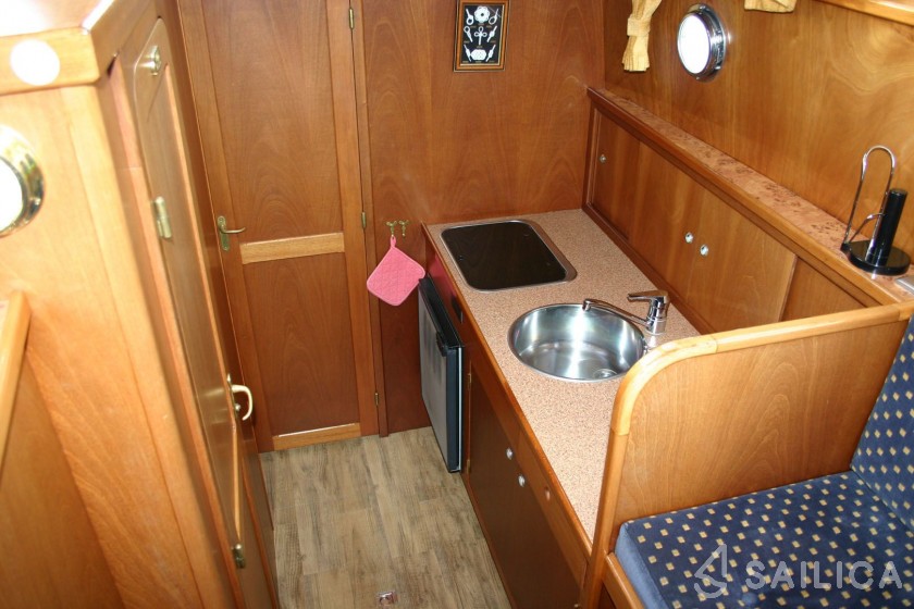 Simmerskip 900 - Yacht Charter Sailica