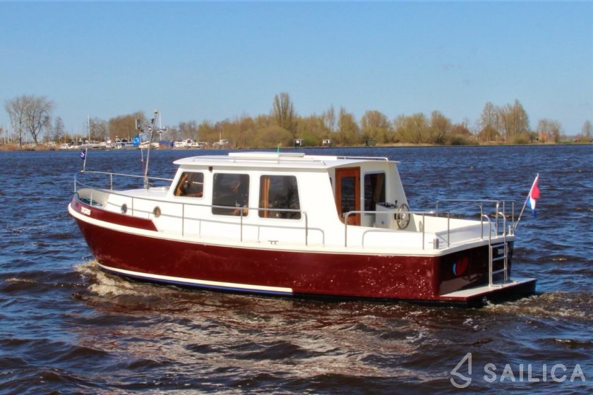 Simmerskip 900 - Yacht Charter Sailica