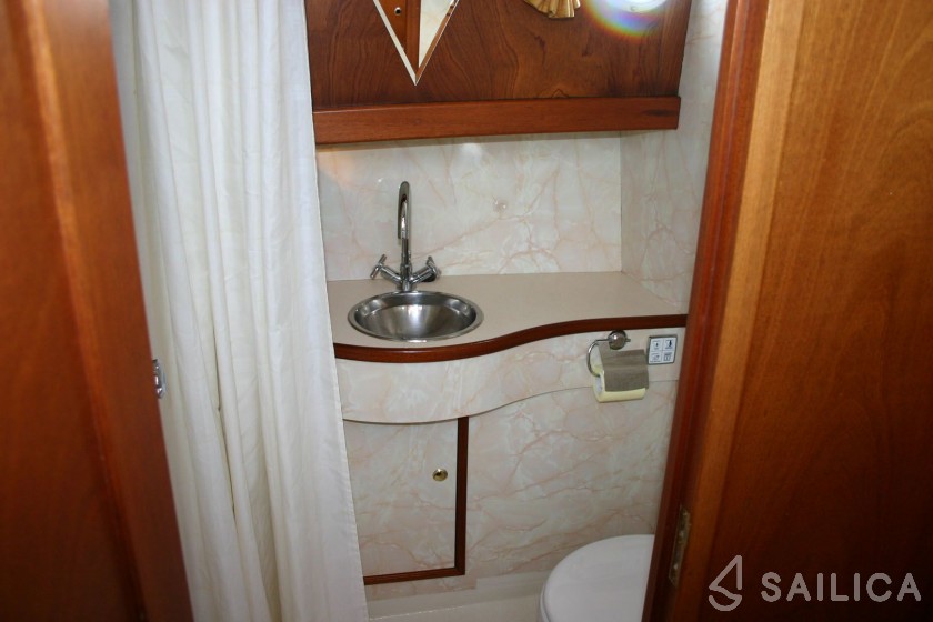 Simmerskip 900 - Yacht Charter Sailica