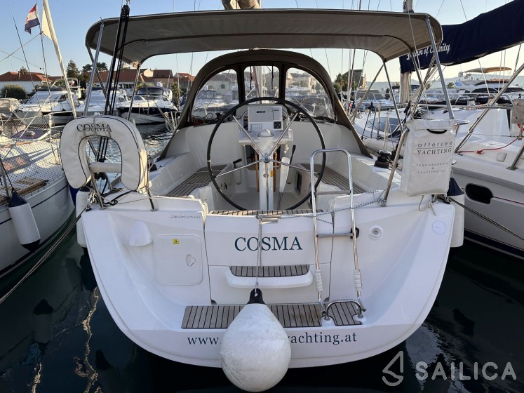Sun Odyssey 33i - Yacht Charter Sailica