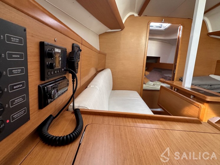 Sun Odyssey 33i - Yacht Charter Sailica