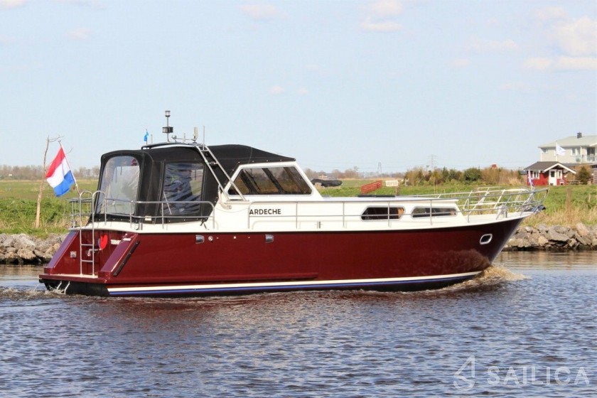 Valkkruiser Sport 1000 - Yacht Charter Sailica