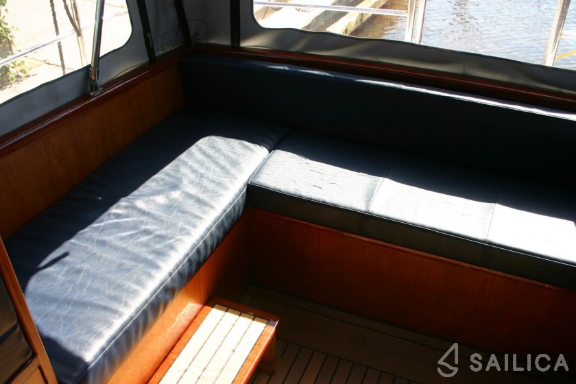Valkkruiser Sport 1000 - Yacht Charter Sailica