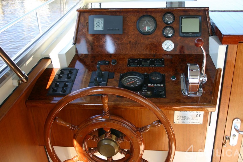 Valkkruiser Sport 1000 - Yacht Charter Sailica