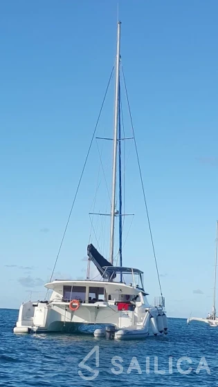 Salina 48 - Yacht Charter Sailica