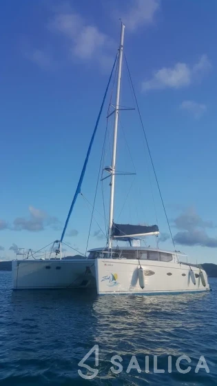 Salina 48 - Yacht Charter Sailica