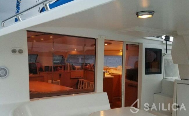 Salina 48 - Yacht Charter Sailica