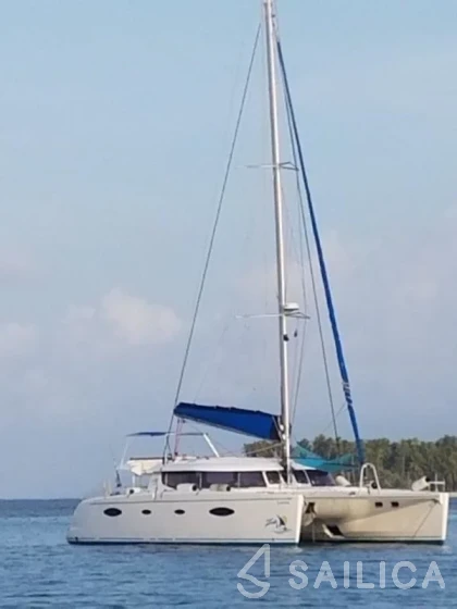 Salina 48 - Yacht Charter Sailica