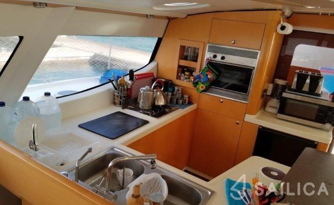 Salina 48 - Yacht Charter Sailica