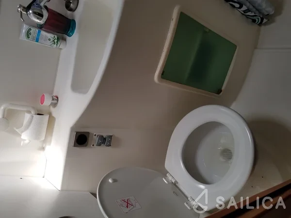 Salina 48 - Yacht Charter Sailica