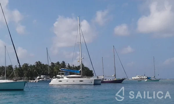 Salina 48 - Yacht Charter Sailica