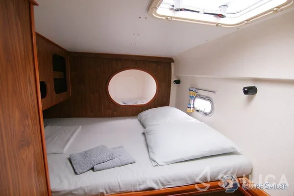 Nautitech 40 open NEW - 4 + 2 cab. - Yacht Charter Sailica