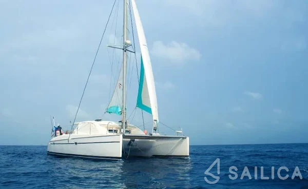 Nautitech 40 open NEW - 4 + 2 cab. - Yacht Charter Sailica