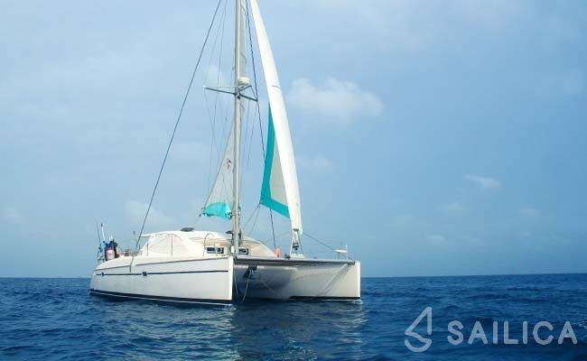 Nautitech 40 open NEW - 4 + 2 cab. - Yacht Charter Sailica