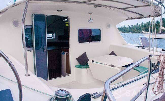 Nautitech 40 open NEW - 4 + 2 cab. - Yacht Charter Sailica