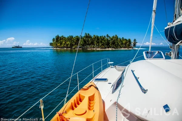 Nautitech 44 - Yacht Charter Sailica