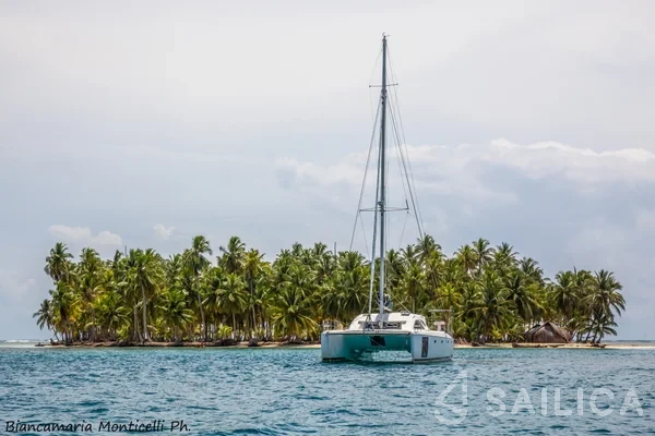Nautitech 44 - Yacht Charter Sailica